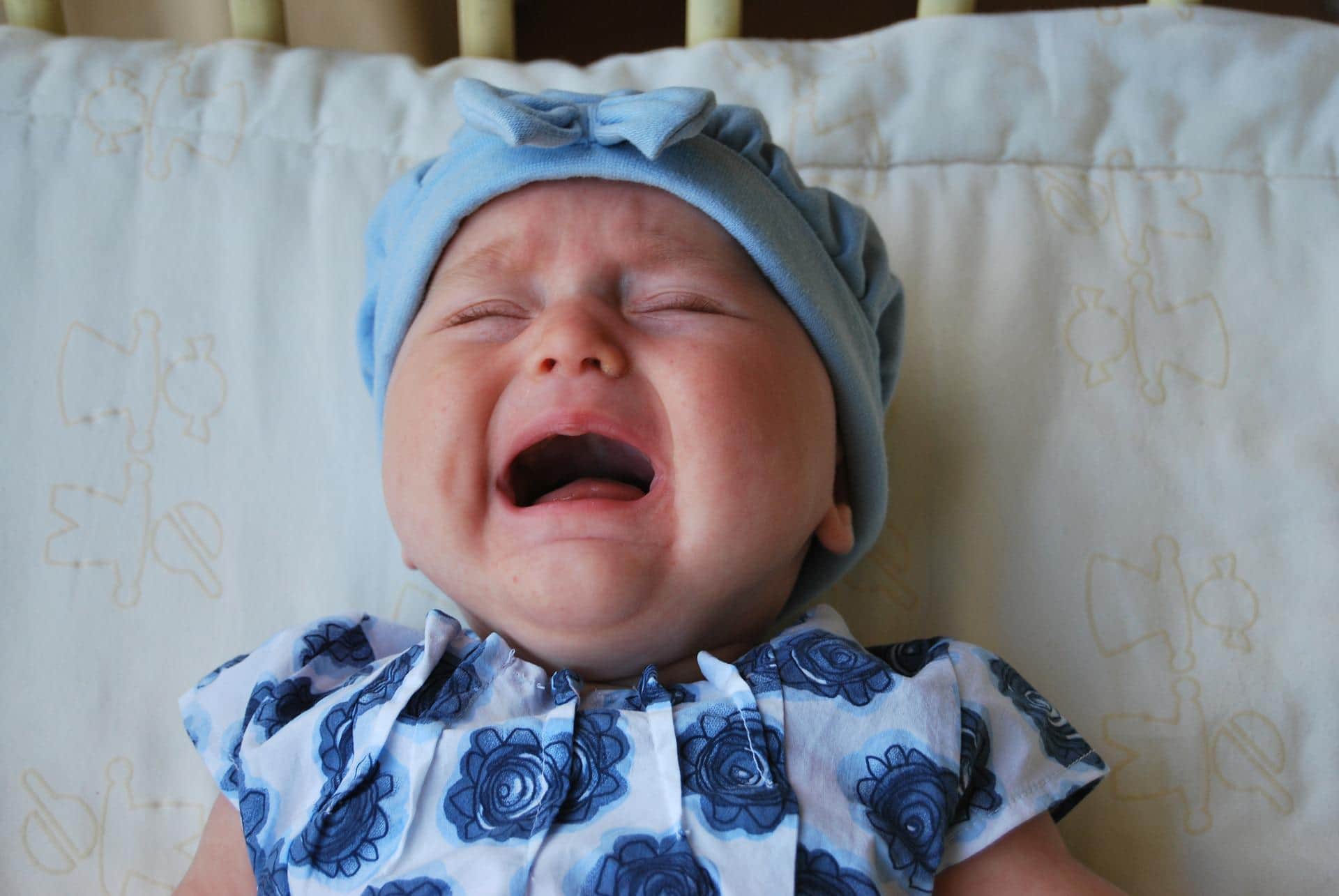Bébé pleure, découvrez pourquoi et comment l'apaiser - Lecoinchildren.com