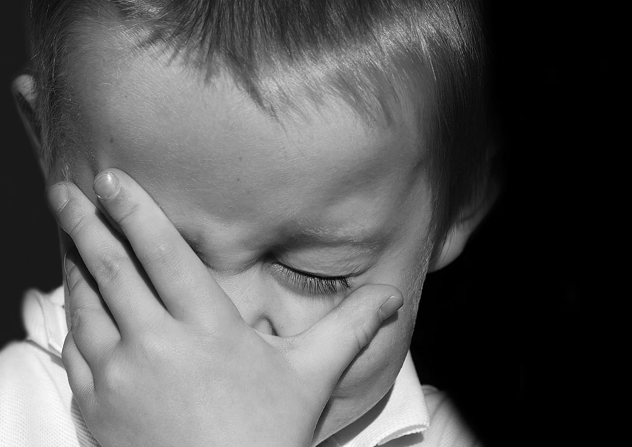 un enfant qui pleure lecoinchidren.com