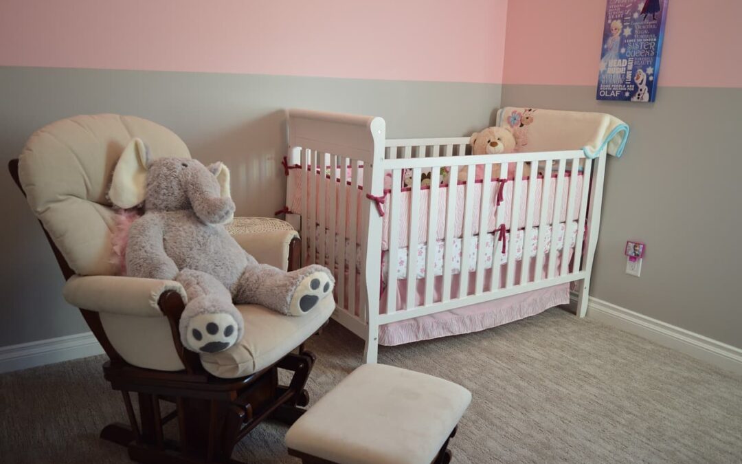 Conseils pour aménager une chambre de bébé sécurisée et agréable